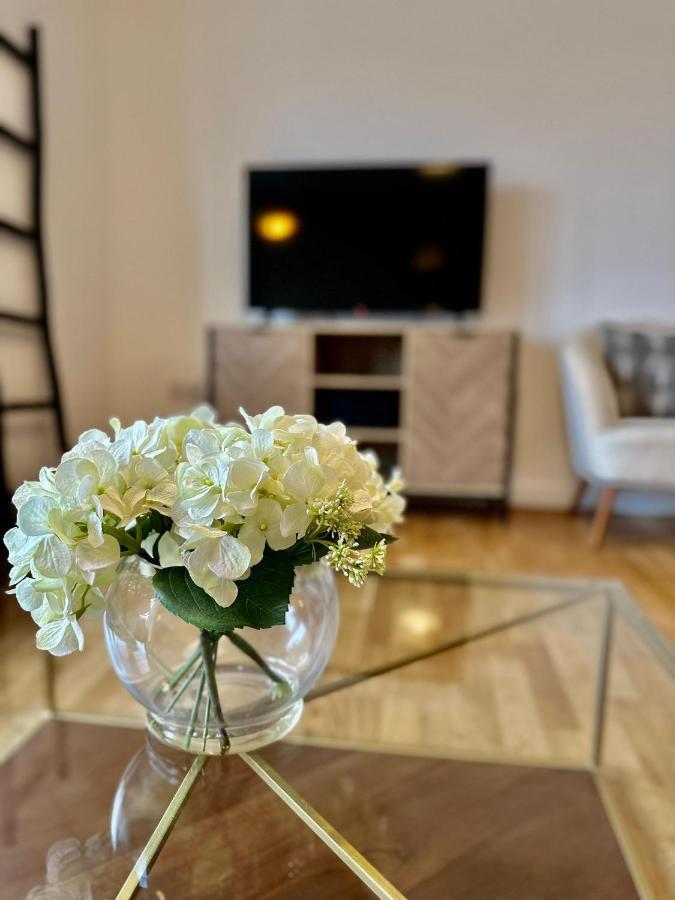 Koala & Tree - Modern 1 Bed Apartment For 4 Guests In The Heart Of Cambridge - Short Lets & Serviced Accommodation Zewnętrze zdjęcie